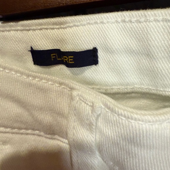 Piombo Women’s size 2 White Flare Long Jeans, 31” inseam - Picture 4 of 5